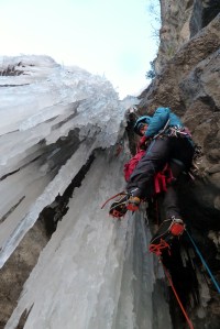 La B.A. de l'hiver : remplacement d'une vielle cheville de 8mm par un spit de 12mm Inox