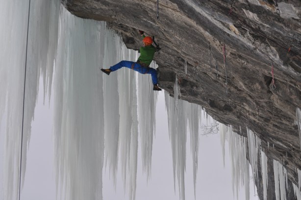 Simon sort le grand jeu dans Twin towers D10